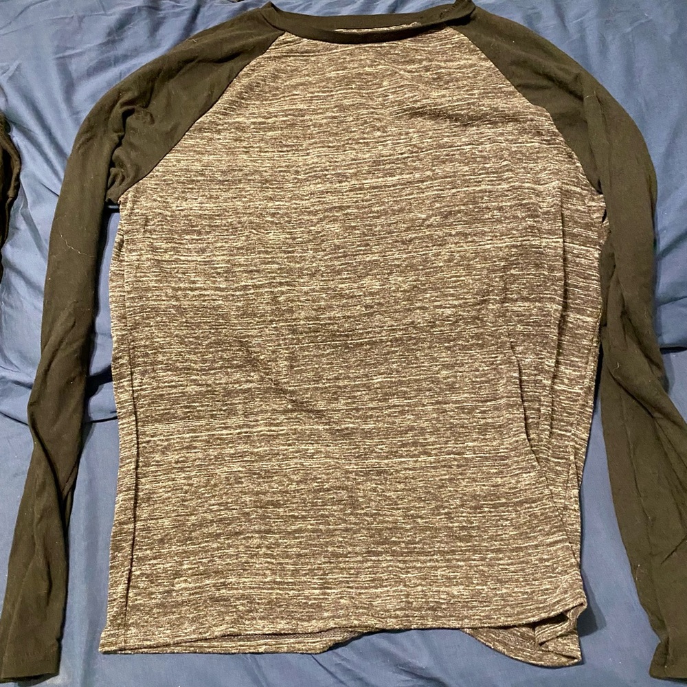 Long sleeve tee